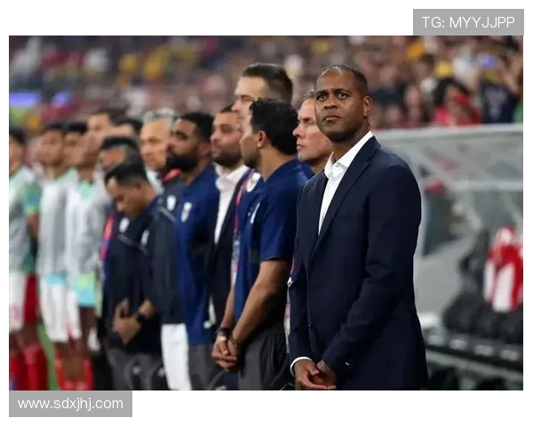 国家队备战世界杯关键期主帅调整战术新星集体爆发引发热议国内外